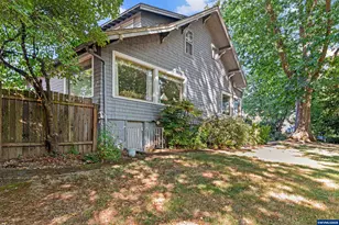 220 24th St SE, Salem, OR 97301 - Photo 12