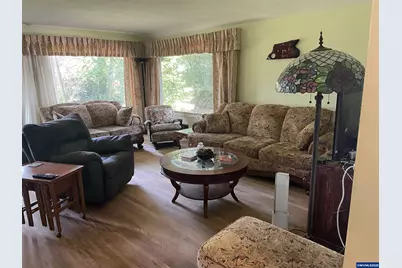 220 24th St SE, Salem, OR 97301 - Photo 2