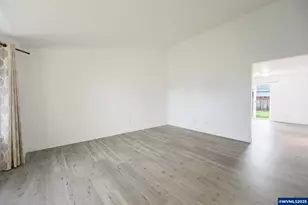 1467 S 7th St, Independence, OR 97351 - Photo 2