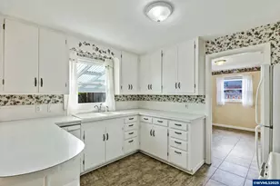 1212 23rd St NE, Salem, OR 97301 - Photo 10