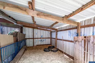 29236 Santiam Hwy, Lebanon, OR 97355 - Photo 32