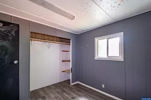 29236 Santiam Hwy, Lebanon, OR 97355 - Photo 24