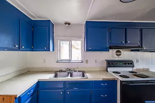 29236 Santiam Hwy, Lebanon, OR 97355 - Photo 10