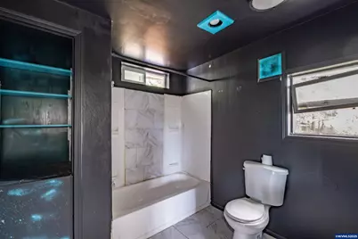 29236 Santiam Hwy, Lebanon, OR 97355 - Photo 18