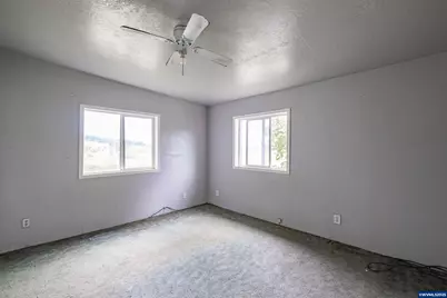 29236 Santiam Hwy, Lebanon, OR 97355 - Photo 16