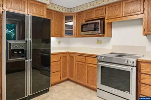 41886 Deerhorn Rd, Springfield, OR 97478 - Photo 10