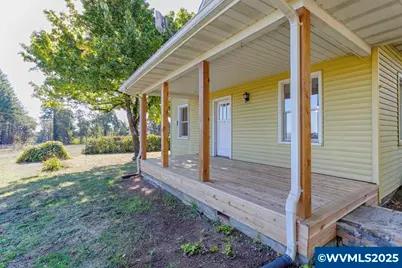 3945 Mistletoe Rd, Dallas, OR 97338 - Photo 2