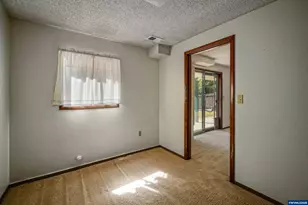 3295 Camellia Dr S, Salem, OR 97302 - Photo 30