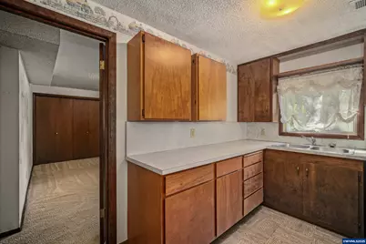 3295 Camellia Dr S, Salem, OR 97302 - Photo 28