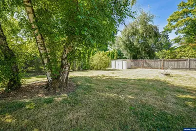 3295 Camellia Dr S, Salem, OR 97302 - Photo 40