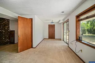 3295 Camellia Dr S, Salem, OR 97302 - Photo 26