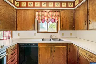 3295 Camellia Dr S, Salem, OR 97302 - Photo 14