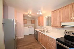 3200 Oak Terrace Dr, Lebanon, OR 97355 - Photo 6