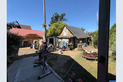 810 Taylor St, Mount Angel, OR 97362 - Photo 24