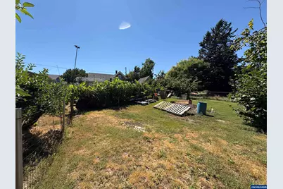 810 Taylor St, Mount Angel, OR 97362 - Photo 22