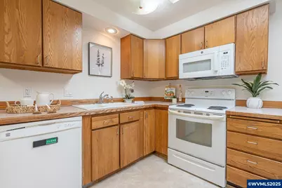 2661 NW Princess St, Corvallis, OR 97330 - Photo 10