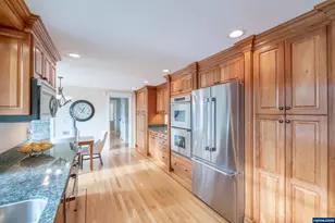 341 Maple Hill Dr NW, Salem, OR 97304 - Photo 18