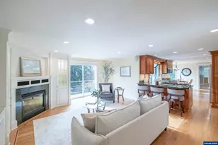 341 Maple Hill Dr NW, Salem, OR 97304 - Photo 14