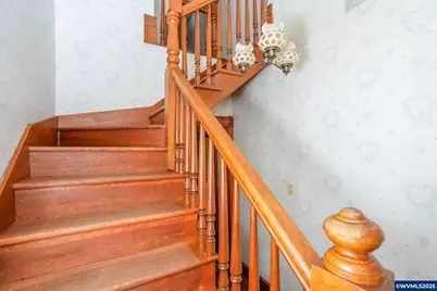 601 S Water St, Silverton, OR 97381 - Photo 26