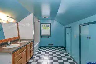 601 S Water St, Silverton, OR 97381 - Photo 34