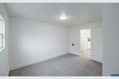 785 W B St, Lebanon, OR 97355 - Photo 24