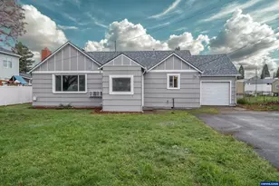785 W B St, Lebanon, OR 97355 - Photo 1