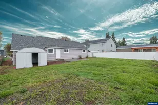 785 W B St, Lebanon, OR 97355 - Photo 42