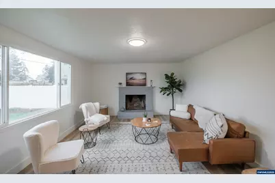 785 W B St, Lebanon, OR 97355 - Photo 12