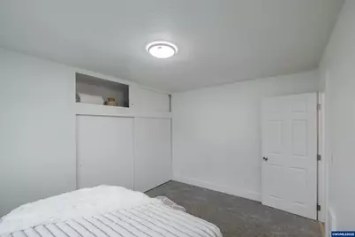 785 W B St, Lebanon, OR 97355 - Photo 40