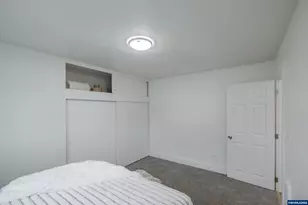 785 W B St, Lebanon, OR 97355 - Photo 40