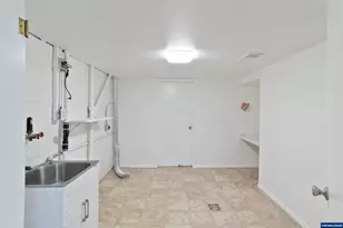 2630 Mountain View Dr S, Salem, OR 97302 - Photo 36