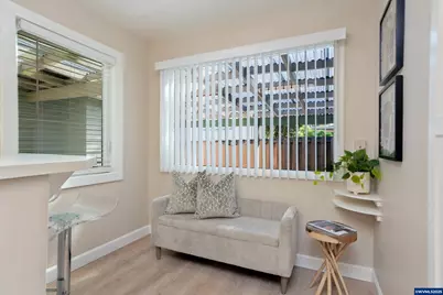 2630 Mountain View Dr S, Salem, OR 97302 - Photo 16