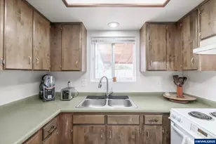 270 Hobbs St, Lebanon, OR 97355 - Photo 12