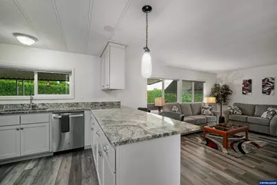 5422 Portland #55 Rd NE, Salem, OR 97305 - Photo 12