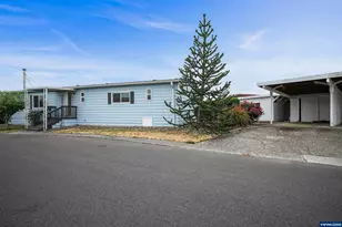 5422 Portland Rd NE, Salem, OR 97305 - Photo 38