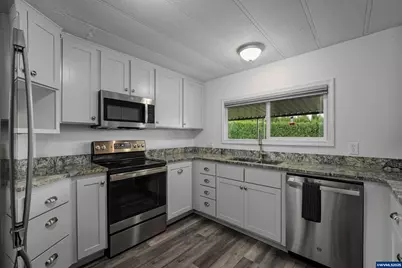 5422 Portland #55 Rd NE, Salem, OR 97305 - Photo 14