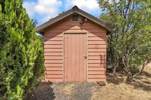 328 S 1st St, Mill City, OR 97360 - Photo 46