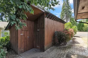 328 S 1st St, Mill City, OR 97360 - Photo 16