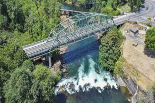 328 S 1st St, Mill City, OR 97360 - Photo 8