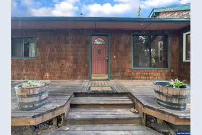 328 S 1st St, Mill City, OR 97360 - Photo 14