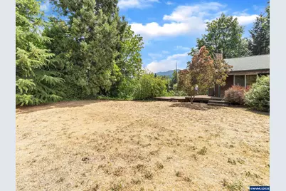 328 S 1st St, Mill City, OR 97360 - Photo 22