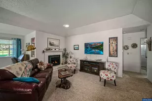 1624 Sunrise Cir NW, Salem, OR 97304 - Photo 8