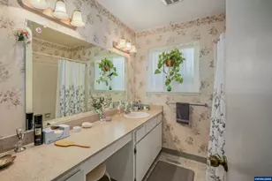 1624 Sunrise Cir NW, Salem, OR 97304 - Photo 24