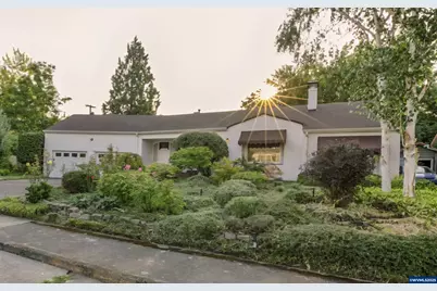 578 23rd St NE, Salem, OR 97301 - Photo 1