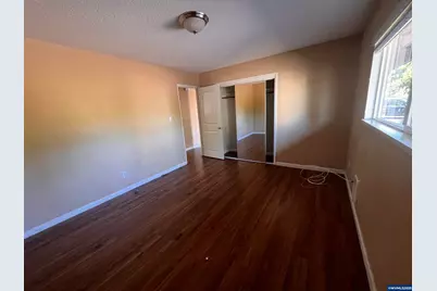 271 E Clay St, Monmouth, OR 97361 - Photo 14