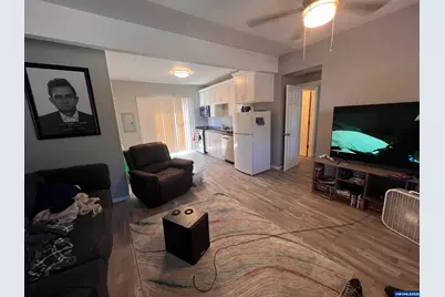 271 E Clay St, Monmouth, OR 97361 - Photo 4