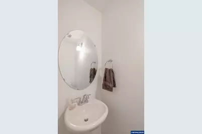 1819 SE Blueberry St, Dallas, OR 97338 - Photo 16