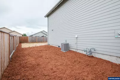 1819 SE Blueberry St, Dallas, OR 97338 - Photo 42