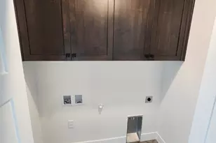 Lot D NW Crater Lake Dr, Dallas, OR 97338 - Photo 32