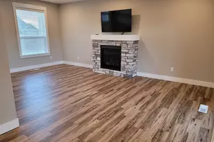 Lot D NW Crater Lake Dr, Dallas, OR 97338 - Photo 12